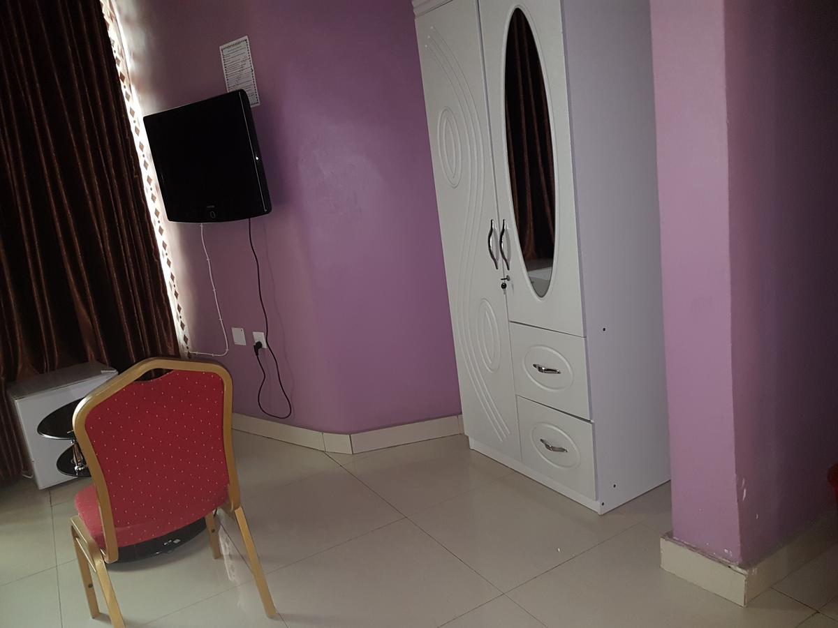Hotel La Benediction Goma Экстерьер фото